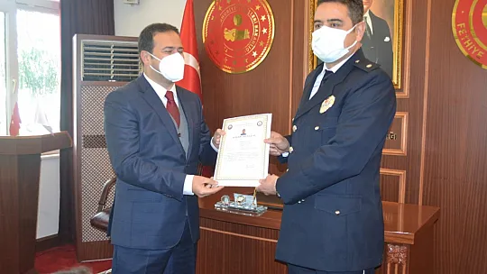 Kaymakam Fırat'tan polislere başarı belgesi