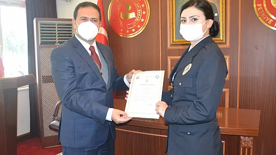 Kaymakam Fırat'tan polislere başarı belgesi