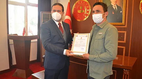 Kaymakam Fırat'tan polislere başarı belgesi