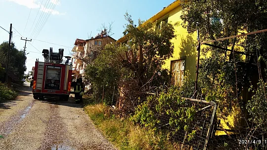 Fethiye'de 2 daire kül oldu