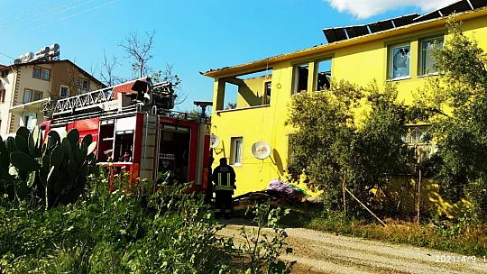 Fethiye'de 2 daire kül oldu