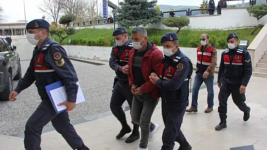 Açlığa ve susuzluğa dayanamayan firari katil teslim oldu