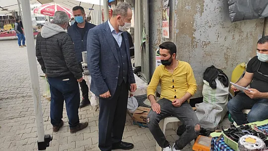 Kansız pazar esnafı ve vatandaşların sorunlarını dinledi 