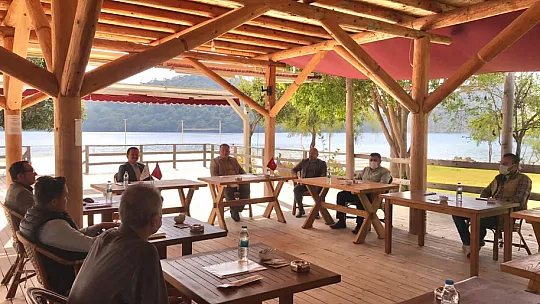 İlçe Başkanı Öztürk turizmcilerin sorunlarını dinledi 