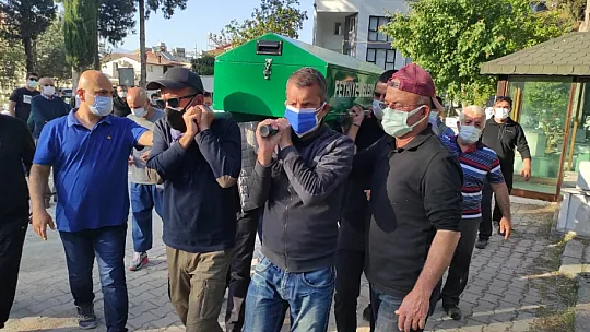 Eski Başkan Saatcı'nın Babası Son Yolculuğuna Uğurlandı