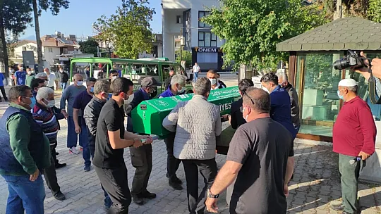 Eski Başkan Saatcı'nın Babası Son Yolculuğuna Uğurlandı