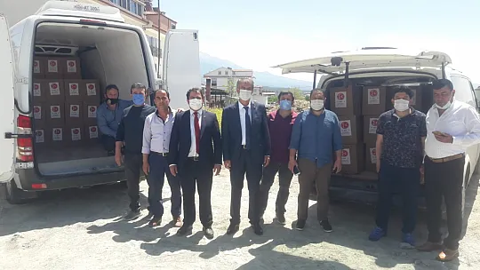 MHP Seydikemer ihtiyaç sahiplerine gıda kolileri ulaştırdı
