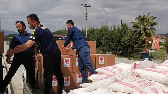 MHP Seydikemer ihtiyaç sahiplerine gıda kolileri ulaştırdı