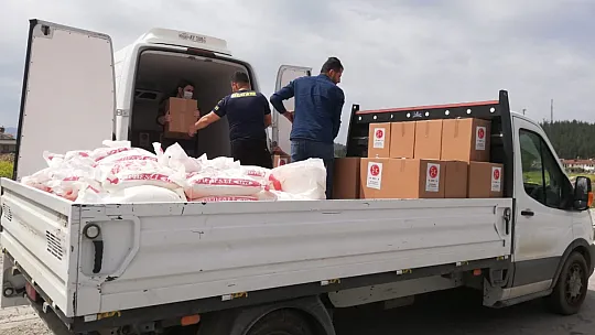 MHP Seydikemer ihtiyaç sahiplerine gıda kolileri ulaştırdı