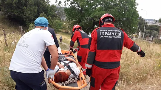 Yürüyüş yaparken ayağını kırdı