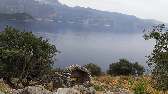 Vali Orhan Tavlı, turizm sezonu öncesi Fethiye'de incelemelerde bulundu