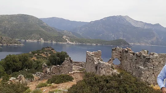 Vali Orhan Tavlı, turizm sezonu öncesi Fethiye'de incelemelerde bulundu