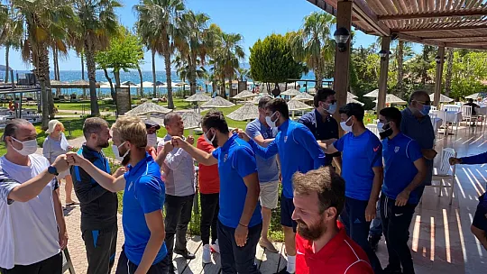 Fethiyespor ve rakibi Yıldızlı tesislerde maç saatini bekliyor