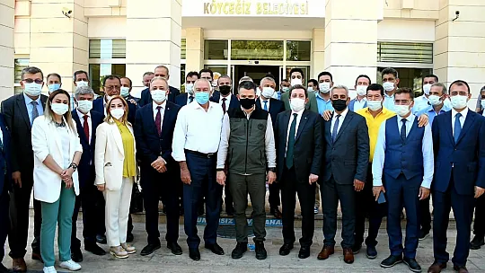 Orman Bakanı Bekir Pakdemirli Ekolojik Köy Projesi'ne katıldı