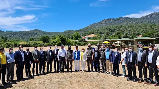 Orman Bakanı Bekir Pakdemirli Ekolojik Köy Projesi'ne katıldı