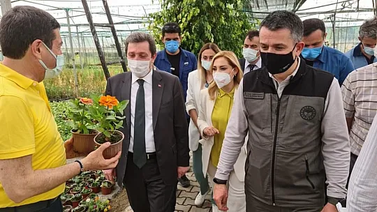 Orman Bakanı Bekir Pakdemirli Ekolojik Köy Projesi'ne katıldı