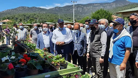 Orman Bakanı Bekir Pakdemirli Ekolojik Köy Projesi'ne katıldı