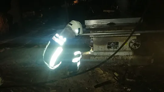 Tersanedeki yangın korkuttu