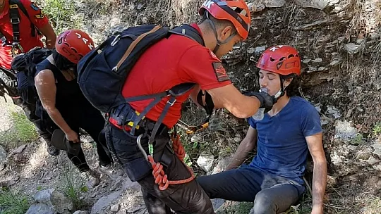 Tatilcileri JAK timi kurtardı