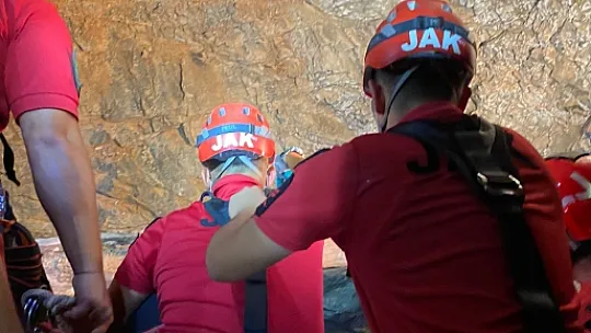 Maden ocağında 40 metrelik tünele düşen genç filmleri aratmayan bir operasyonla kurtarıldı