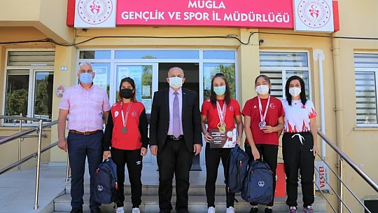 Köyceğiz Belediyespor Bayan Güreş Takımından İlman'a ziyaret