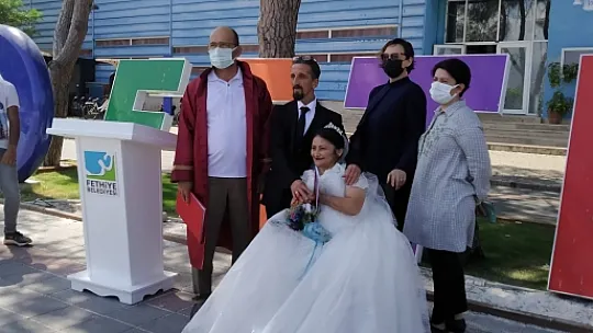 Aşk engel tanımadı
