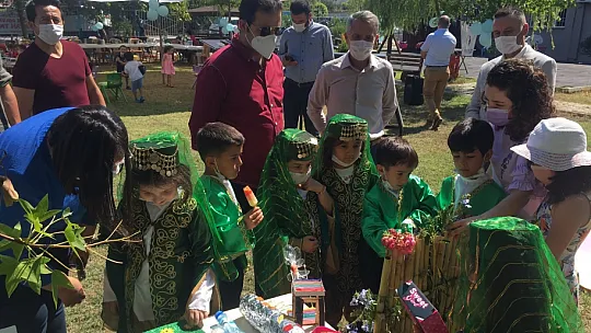 Miniklerin proje sunumuna Kaymakam Fırat'ta katıldı