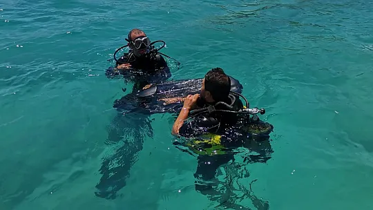 MUÇEV'den Ölüdeniz'de dip temizliği