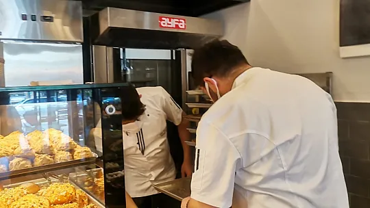 Tatlıköy Durağı 2. şubesiyle hizmet vermeye devam ediyor