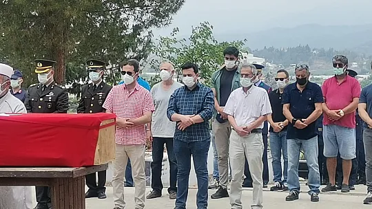 Kıbrıs Gazisi Akan, Fethiye'de toprağa verildi