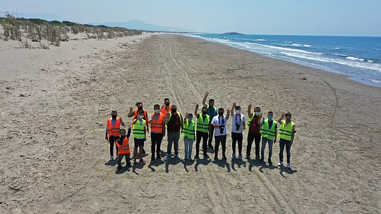 Seydikemer Belediye Başkanı Yakup Otgöz'den Seydikemer Ak Parti Gençlik Kollarının plaj temizleme etkinliğine destek