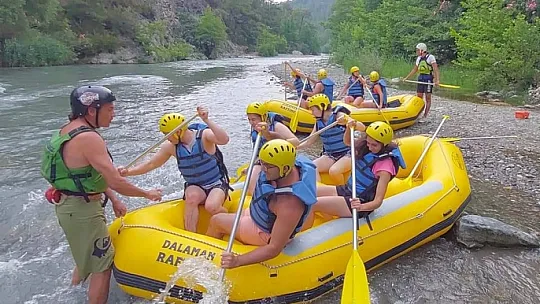 Dalaman Sarsala Rafting Kulübü Rize'den şampiyon döndü