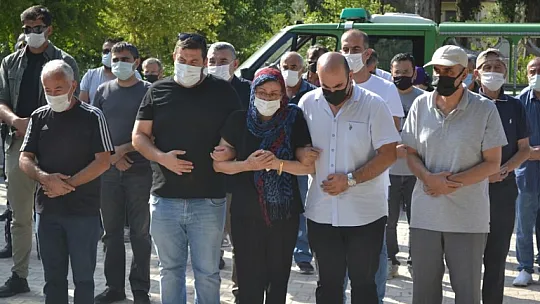 Kıbrıs Gazisi Şener, son yolculuğuna uğurlandı