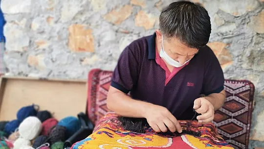 'Kaya Halısı' Dokuma Atölyesi açıldı