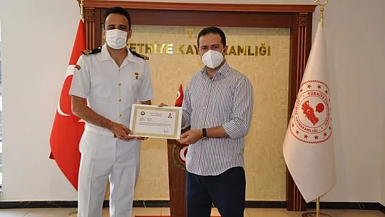 Kaymakam Fırat'tan, Sahil Güvenlik Komutanlığına Başarı Belgesi