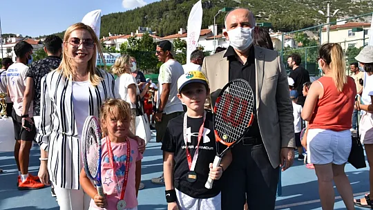 Türkiye Yaz Kupası Tenis Turnuvası Sonuçlandı