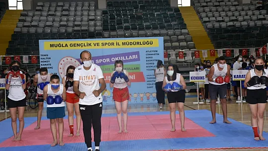 GSB Yaz Spor Okulları Düzenlenen Törenle Açıldı