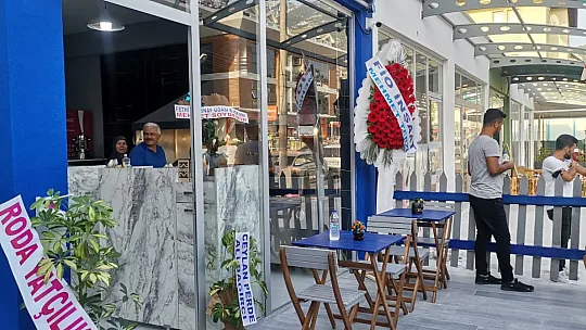 Fethiye'de 'Babadağ Kokoreç' Açıldı