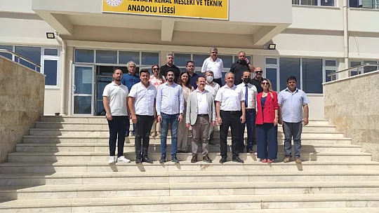 Ak Parti İl Başkanı Mete, Okullarda İncelemelerde Bulundu