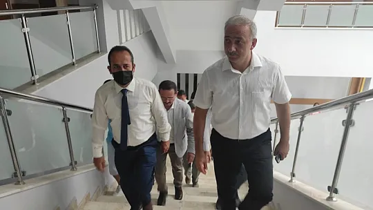 Ak Parti İl Başkanı Mete, Okullarda İncelemelerde Bulundu
