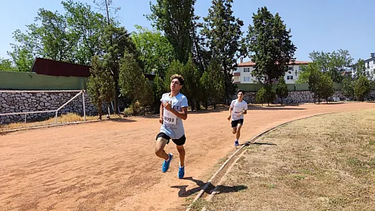 Sporcular 15 Temmuz Şehitleri İçin Koştular