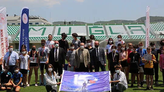 Sporcular 15 Temmuz Şehitleri İçin Koştular