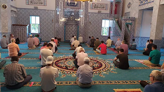 Kurban Bayramı, Bayram Namazı İle Başladı