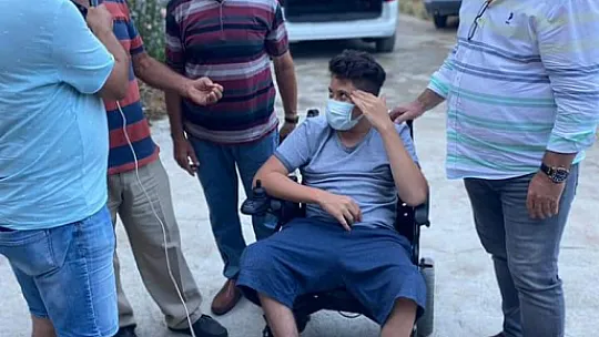 CHP İlçe Başkanı Demir, Umut'a akülü sandalye hediye etti