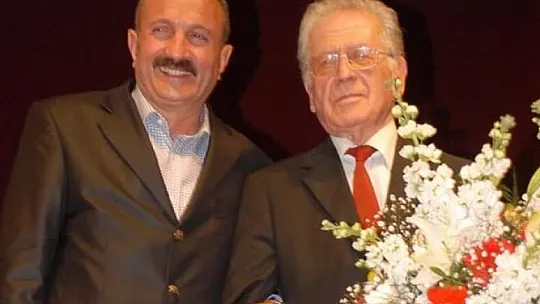 Koro şefi, eczacı Akan hayatını kaybetti