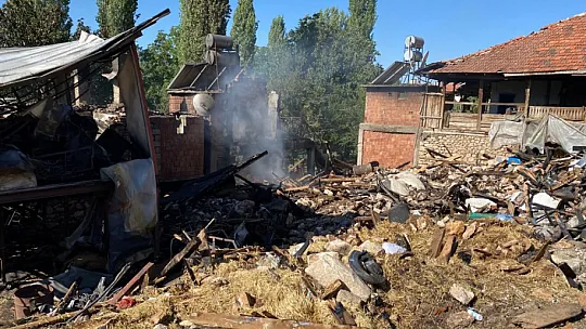 Başkan Otgöz, Evleri Yanan Ailelerinin Acısını Paylaştı