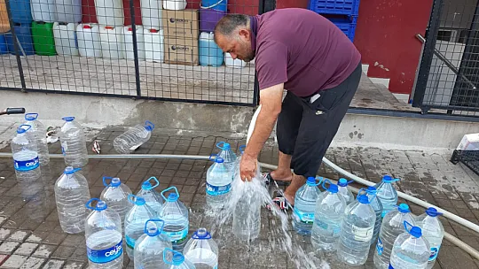 Taşıdıkları Buzlar İle Yürekleri Soğuttular