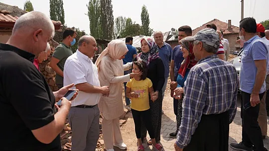 AK Parti MKYK üyesi Dr. Kaya ve Kayseri Milletvekili Karayel, Yangın Bölgesinde