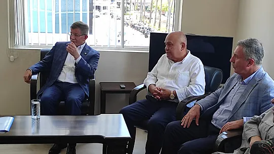 Davutoğlu Marmaris'te incelemeler yaptı