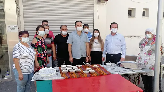 Fethiye esnafından aşure etkinliği